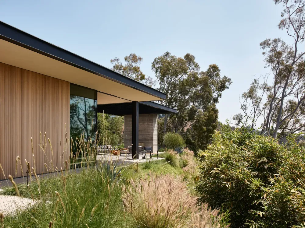 Modernist-inspired Carla Ridge Residence embodies Los Angeles living — Wallpaper*